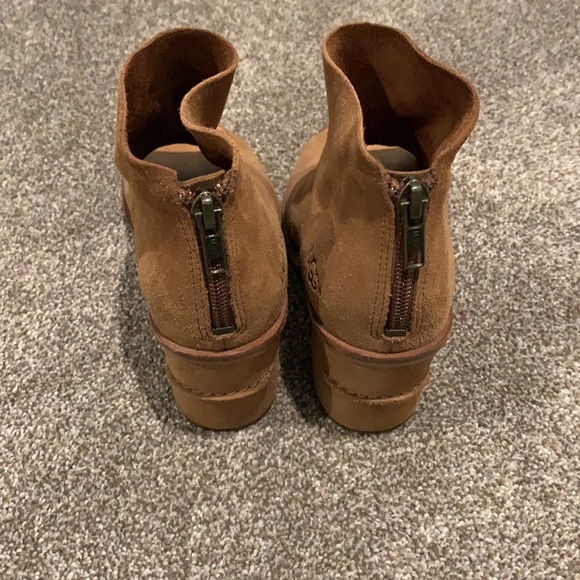 Ugg Ginger Bootie - Picture 4 of 5